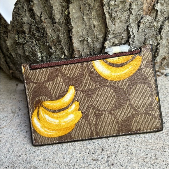 Authentic COACH Signature leather zip card case/wallet w banana print UNISEX - Picture 2 of 6